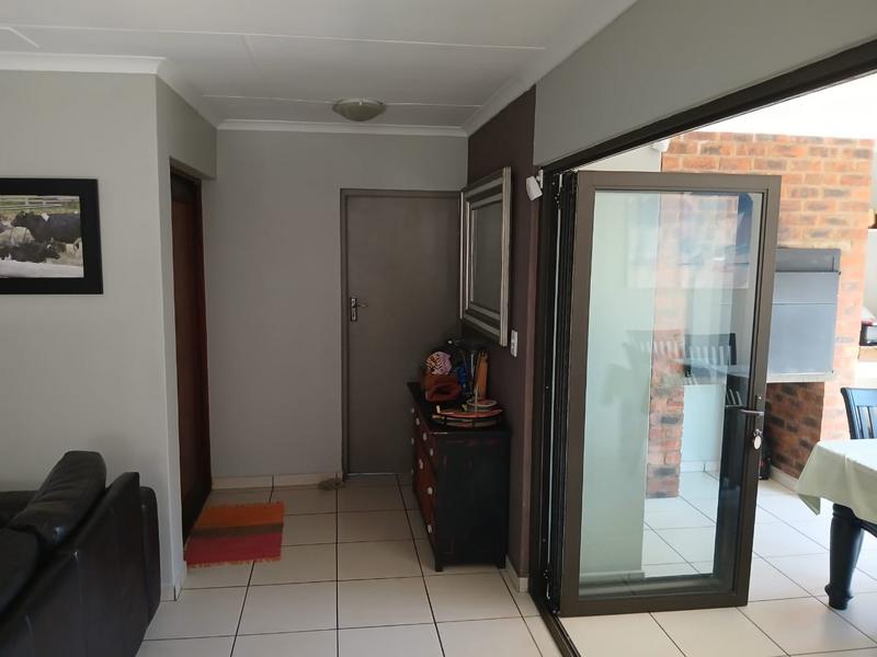 4 Bedroom Property for Sale in Reebok Western Cape